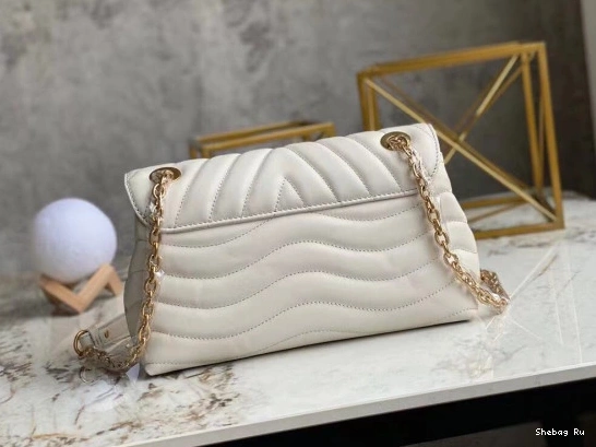 NEW VUITTON CHAIN BAG WAVE LOUIS 0820